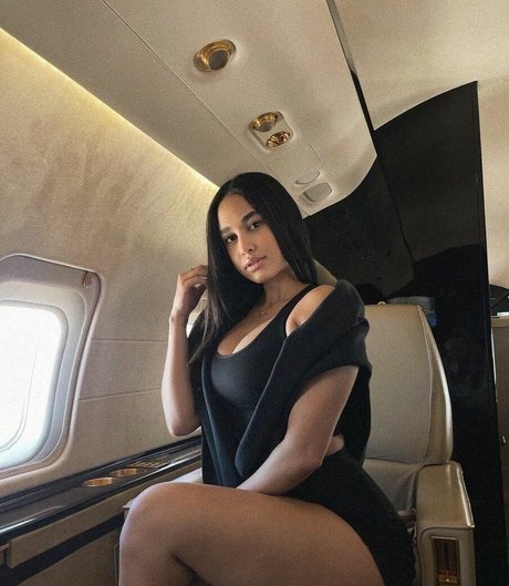 Emily Tosta bonita estrella porno archivo