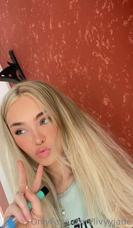 livyyjade modelo atractivo recopilación