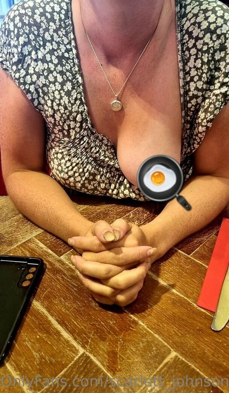 scarlett johnson24 actriz imagen