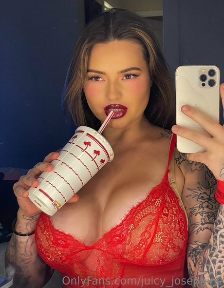 juicy josephine modelo superior foto