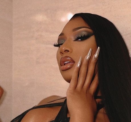 Megan Thee Stallion actriz adulta galería