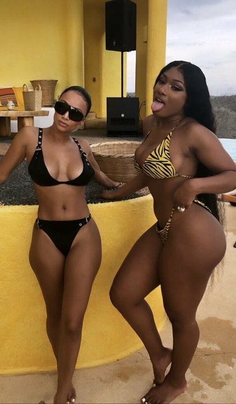 Megan Thee Stallion estrella porno exclusiva archivo