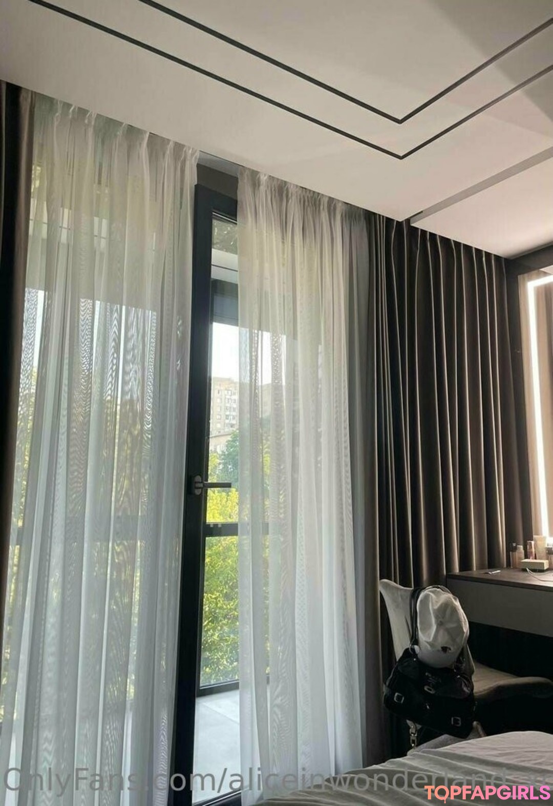 aliceinwonderland xo estrella porno sexy foto