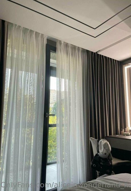 aliceinwonderland xo estrella porno sexy foto