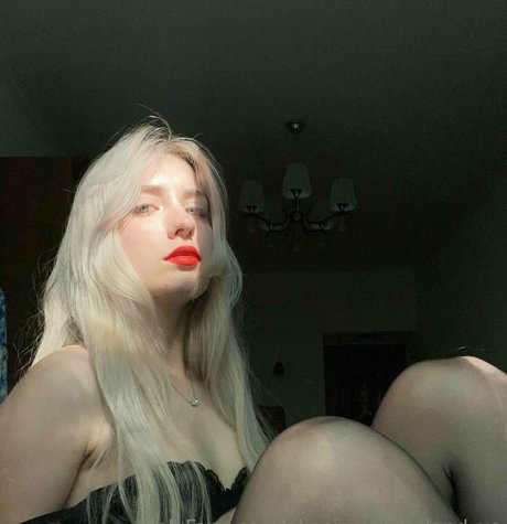 aliceinwonderland xo desnudos estrella porno fotos