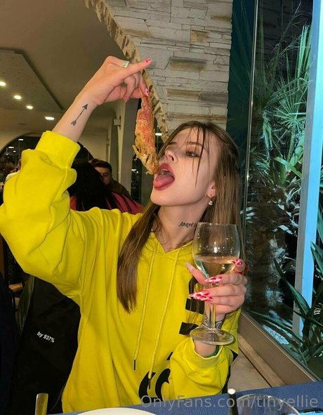 tinyellie estrella exclusiva galería