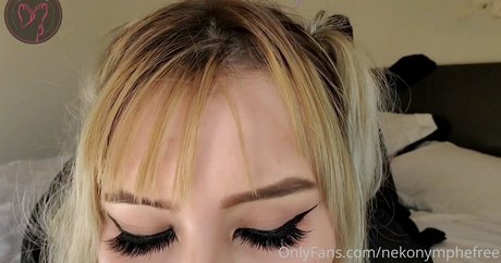 nekonymphefree estrella desnuda archivo