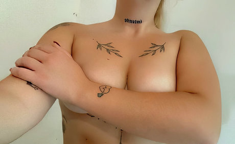 Adrii Rosado estrella porno xxx foto