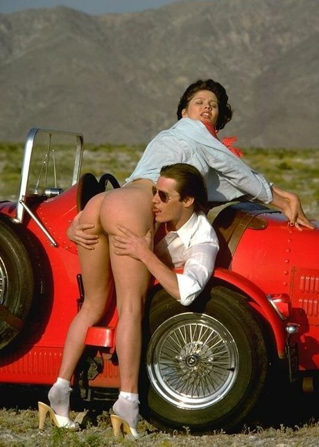 Desiree Cousteau modelo perfecto imágenes