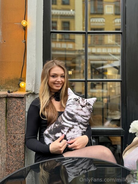 Milky Di estrella porno sexy imagen