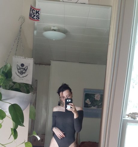 Pleasequietdown estrella libre galería