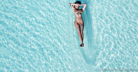 babiekmoney buena actriz foto