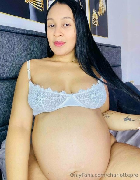 charlottepre desnudos de estrellas galería