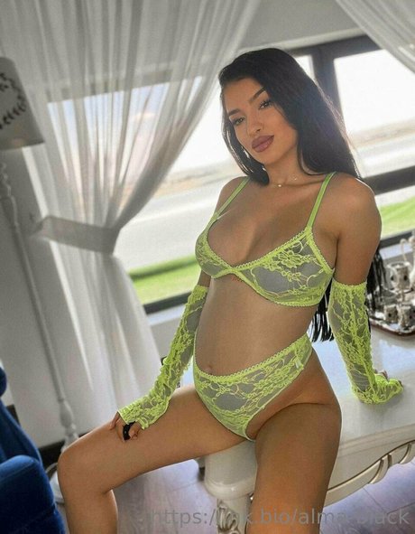 almablack estrella erótica galerías