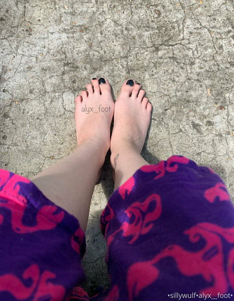 tinykittie modelo mejor foto