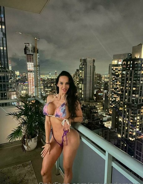 amyanderssen estrella porno atractiva imágenes