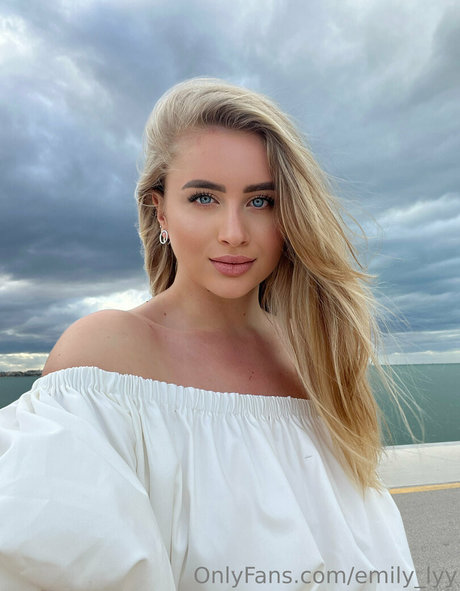 emily lyy mejor actriz galería