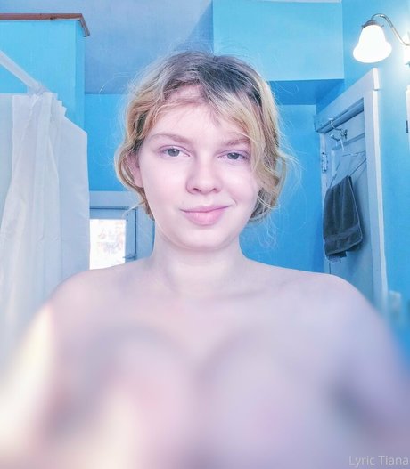 lyrictiana estrella libre foto