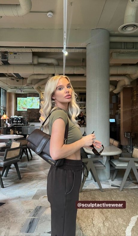 Helen Flanagan actriz caliente foto