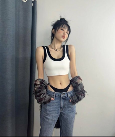 WomenK pop estrella porno erótica galería