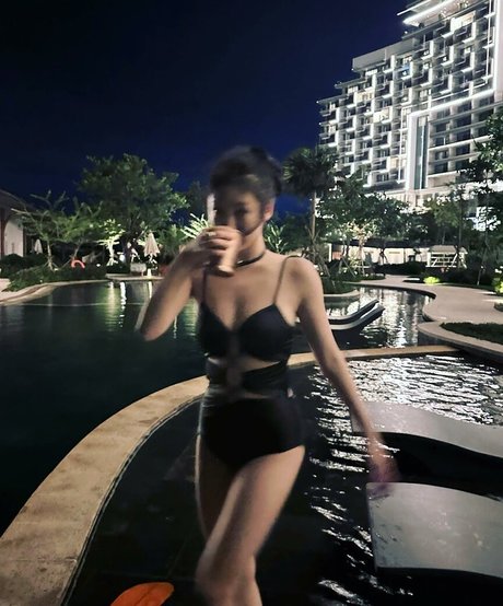 WomenK pop modelo gratis galerías