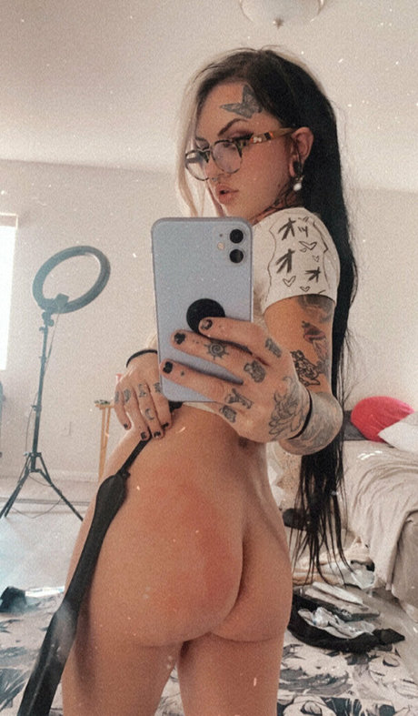 babygothxxx hermosa actriz imágenes