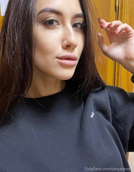 tanyamodel estrella porno xxx foto