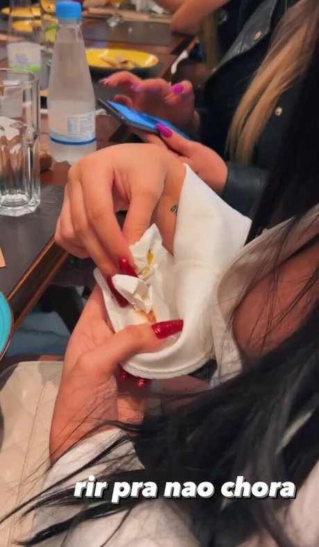 Bella Angel Dezoitou modelo desnudos recopilación