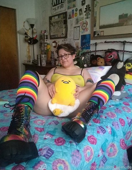 ala mode desnudos de modelos galerías