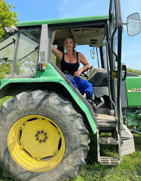 daisydootv estrella caliente foto