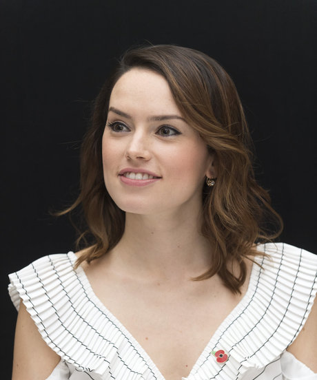 Daisy Ridley estrella porno exclusiva foto