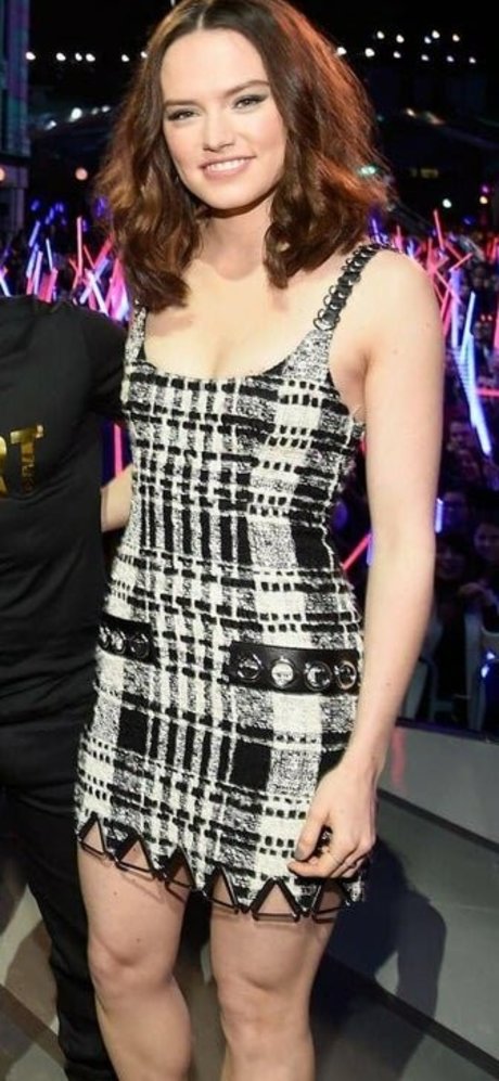 Daisy Ridley modelo sexual galería