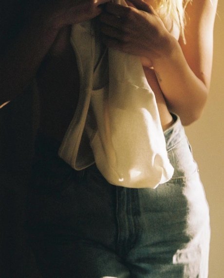 Alexis Ren estrella porno de alta calidad archivo