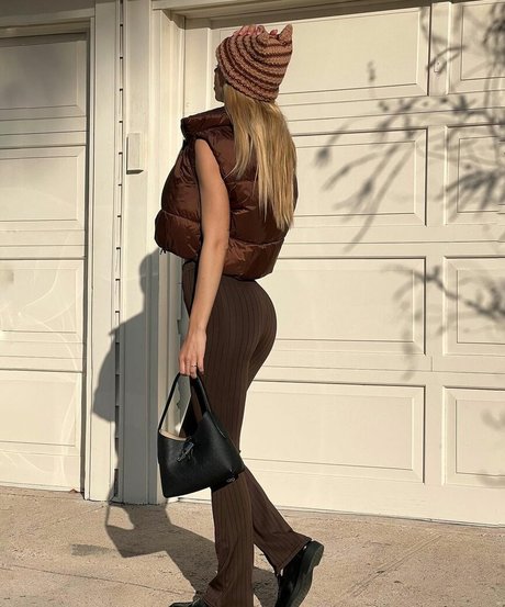 Alexis Ren estrella agradable archivo