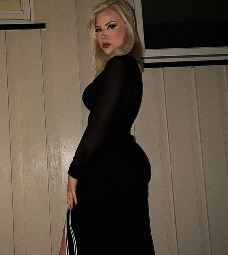 Majijej estrella desnuda foto