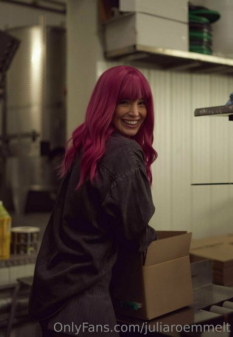 Julia Rommelt estrella bonita archivo