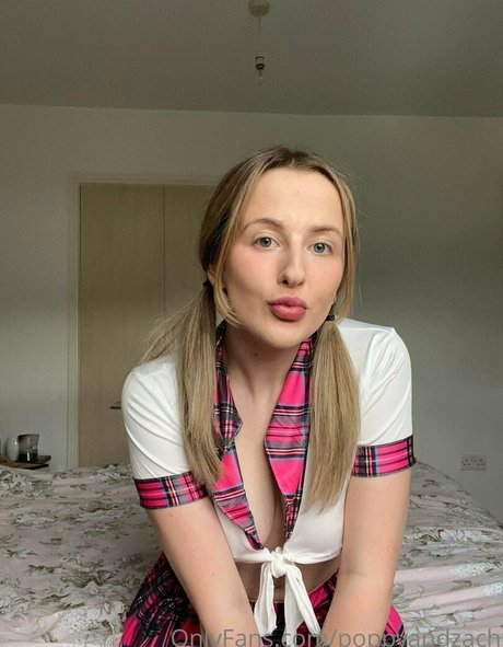 Strawberrykittenn modelo bonita recopilación