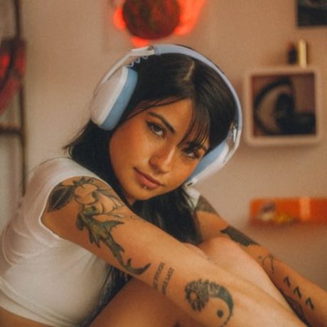 Shark Bae_ hermosa actriz fotos