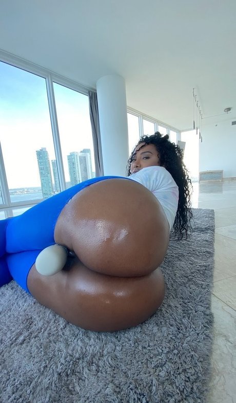 British Olivia modelo agradable imágenes