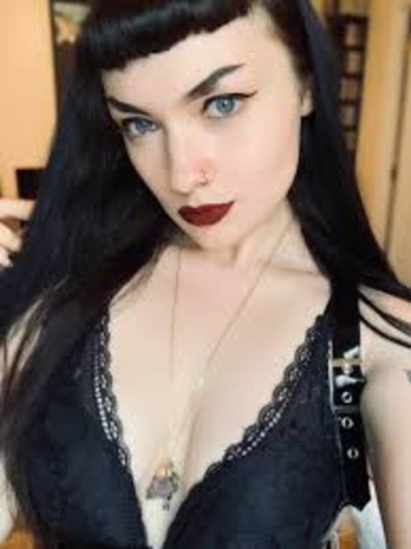 Countess Jezebeth bonita estrella porno galerías