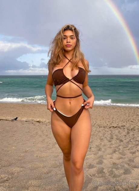 Aishah Sofey estrella de alta definición archivo