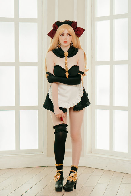 Alina Becker actriz desnuda foto