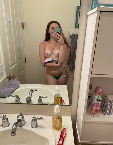 Violet Quinn estrella porno caliente fotos