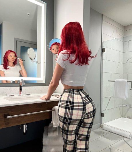 Itsjinny hermosa estrella porno galería