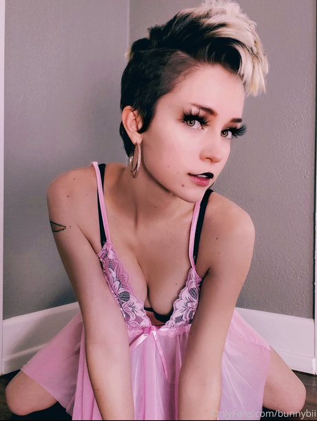 Bunnybii modelo mejor imagen