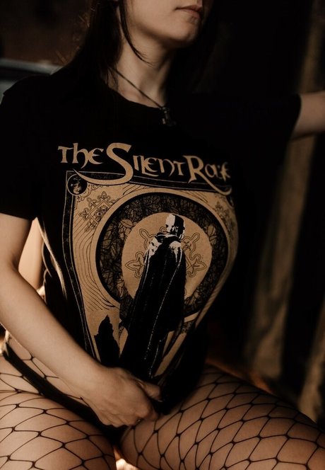 Tara The Witch estrella porno xxx foto