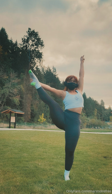 Mars Noire desnudos de estrellas porno galerías