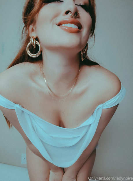 Mars Noire actriz porno galerías