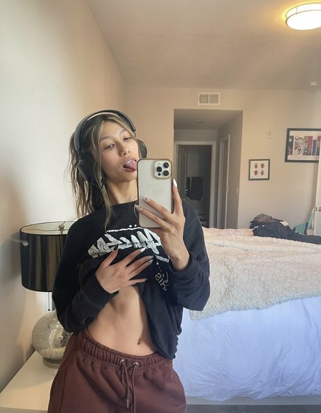 Dominique Lobito modelo de alta calidad galerías