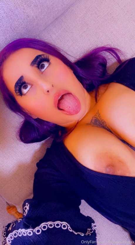 BREED ME PLEASE buena actriz galería